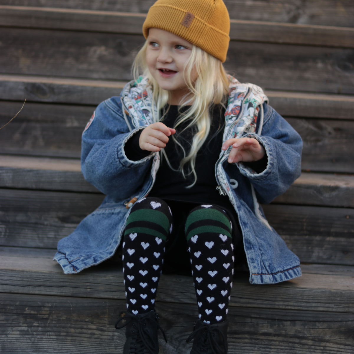 Hearty green tights