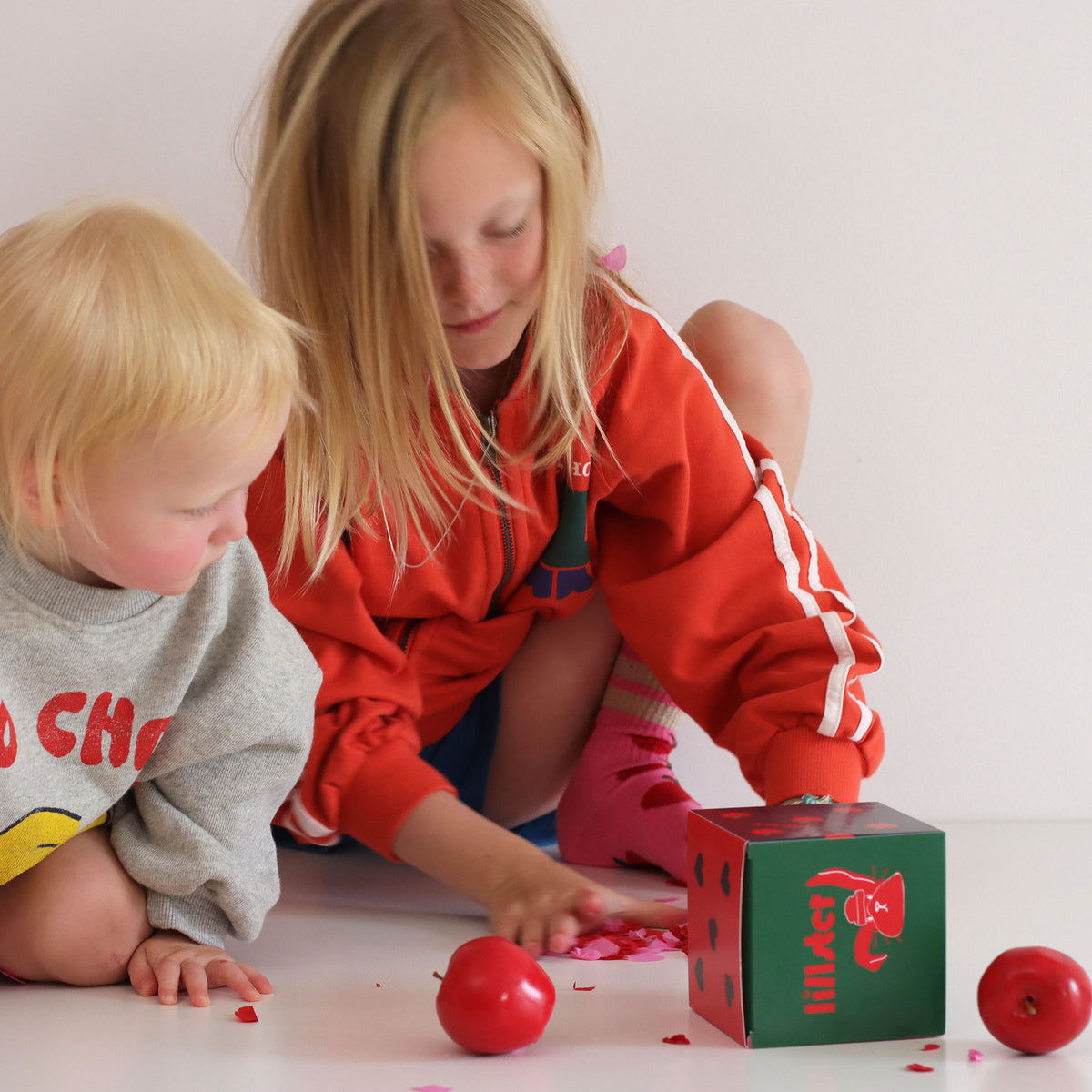 Hearty apple box medium